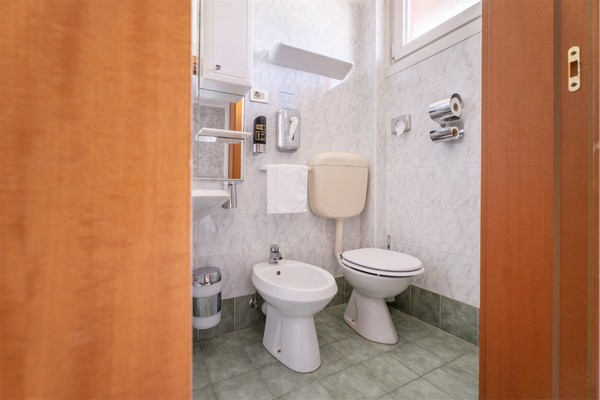 Hotel Angelini a pochi passi dal lago di Garda, accoglienza e comfort per il tuo soggiorno