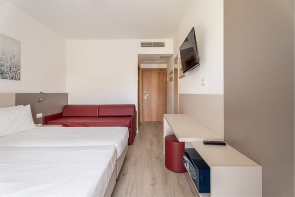 Hotel Angelini a pochi passi dal lago di Garda, accoglienza e comfort per il tuo soggiorno