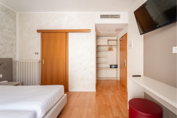 Hotel Angelini a pochi passi dal lago di Garda, accoglienza e comfort per il tuo soggiorno