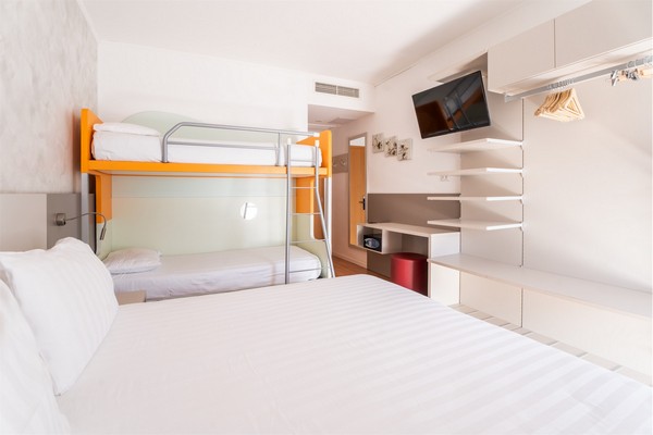 Hotel Angelini a pochi passi dal lago di Garda, accoglienza e comfort per il tuo soggiorno