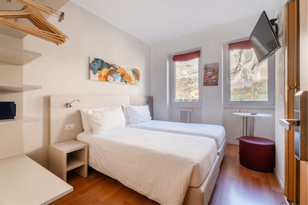 Hotel Angelini a pochi passi dal lago di Garda, accoglienza e comfort per il tuo soggiorno