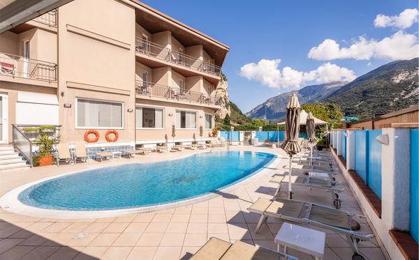 Hotel Angelini a pochi passi dal lago di Garda, accoglienza e comfort per il tuo soggiorno